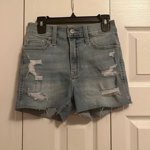 size 0 distressed Hollister denim shorts